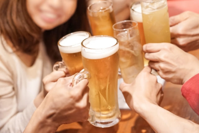 アルコールの飲み過ぎもむくみに繋がる